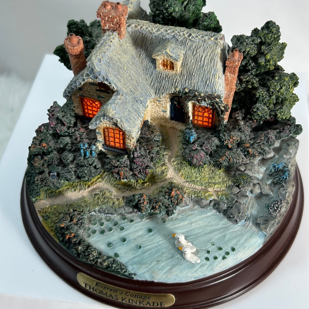 Thomas Kinkade Everett's Cottage Miniature Light Up Sculpture Village Scene - Picture 6 of 7
